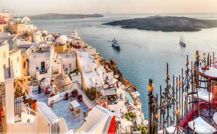 Santorini Holidays 2016/2017