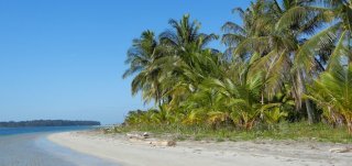 beaches in panama