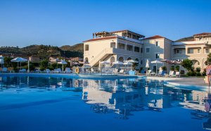 Flights and hotels to Greece