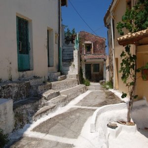 Tours stop at charming Greek and Italian villages.